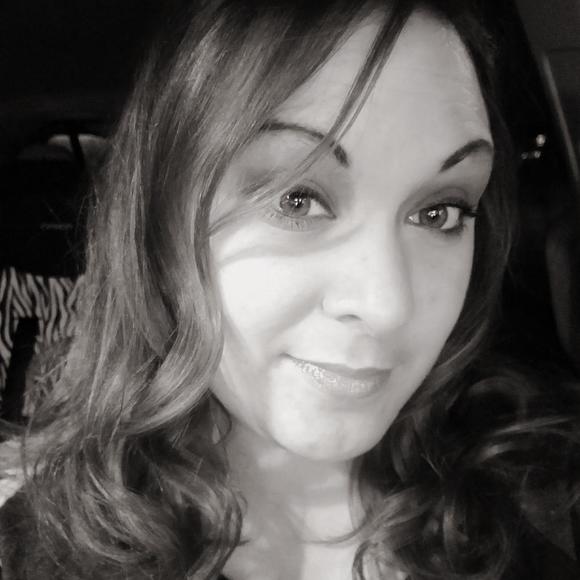 Meet your Posher, Sarrah - Picture 1 of 1